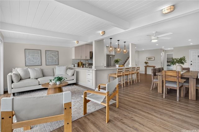 375 Opihikao Place 341, Honolulu, HI 96825