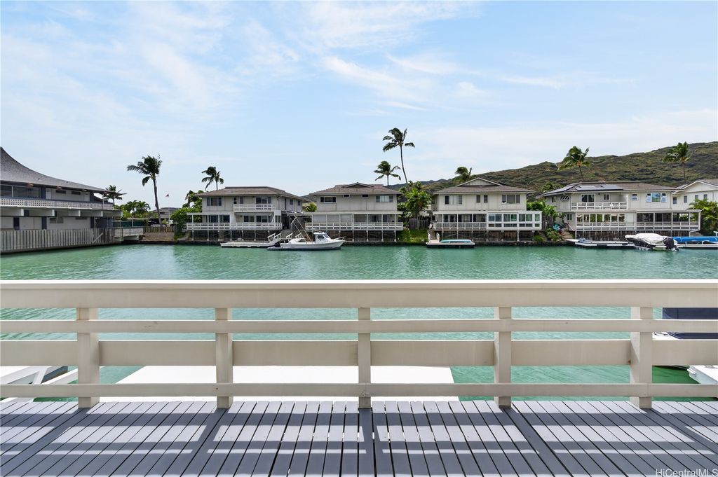 375 Opihikao Place 341, Honolulu, HI 96825