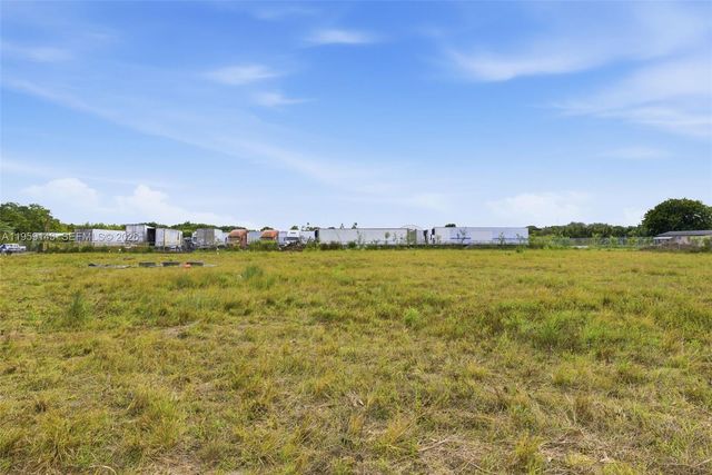 160XX SW 207TH AVE, Miami, FL 33187