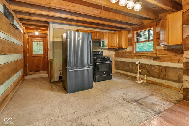 3600 Greenbriar Lane, Nashville, IN 47448