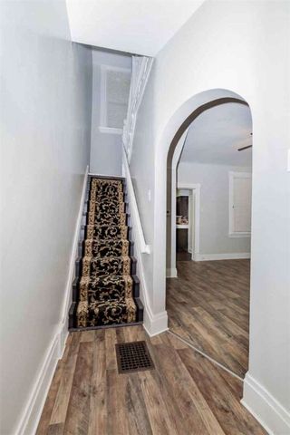 97 Royal St, Spring Hill, PA 15212