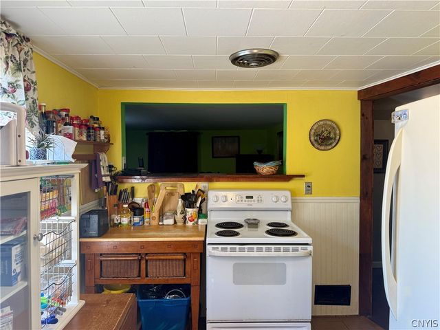 5230 State Route 233, Westmoreland, NY 13490