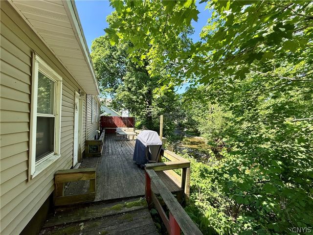 5230 State Route 233, Westmoreland, NY 13490