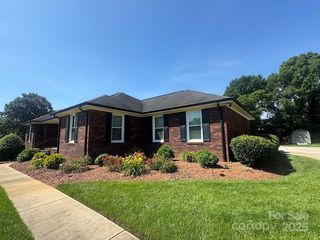 6339 River Front Drive, Harrisburg, NC 28075