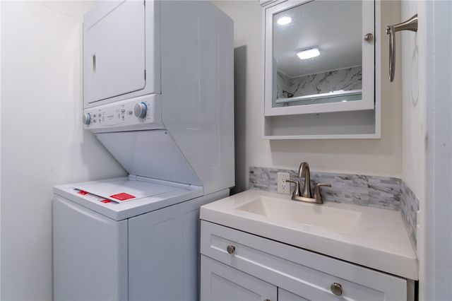 21564 County Road 1718, Mathis, TX 78368