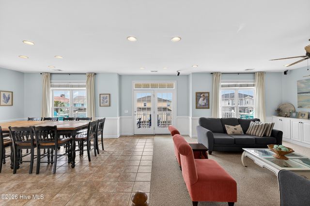 92 W First Street, Ocean Isle Beach, NC 28469