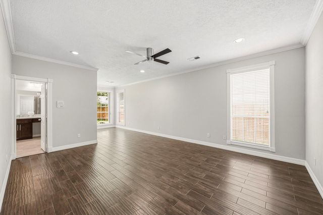 1201 Arbre Lane, Friendswood, TX 77546
