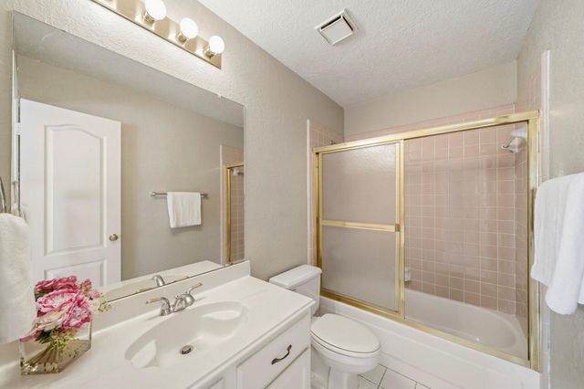 1201 Arbre Lane, Friendswood, TX 77546