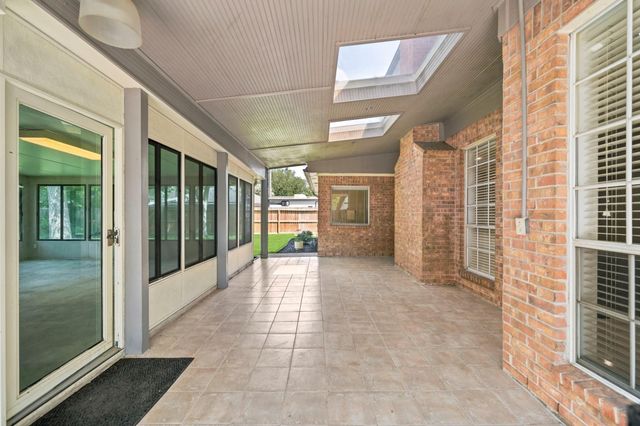 1201 Arbre Lane, Friendswood, TX 77546