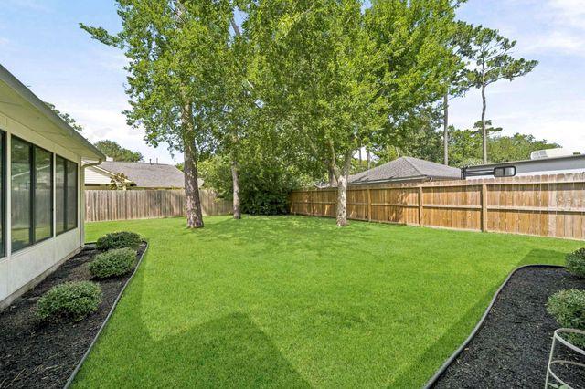 1201 Arbre Lane, Friendswood, TX 77546