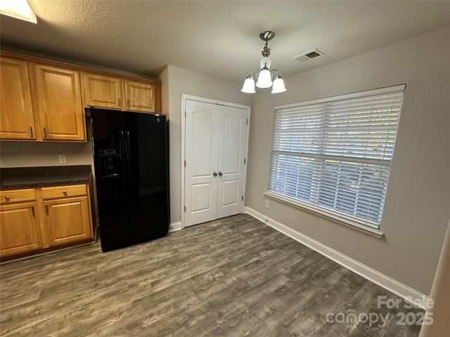 366 Courtland Court, Kannapolis, NC 28081