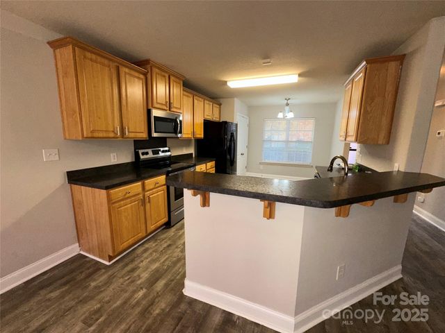 366 Courtland Court, Kannapolis, NC 28081