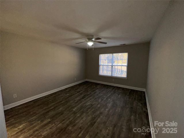 366 Courtland Court, Kannapolis, NC 28081