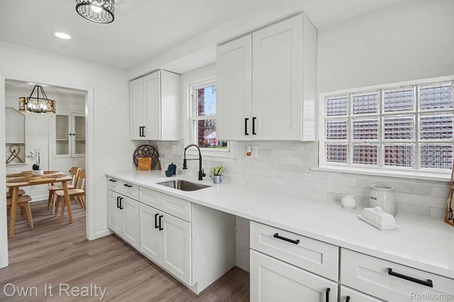 20242 Steel Street, Detroit, MI 48235