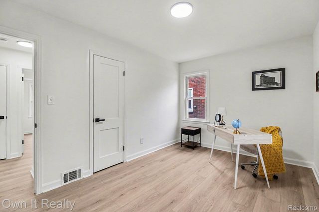 20242 Steel Street, Detroit, MI 48235