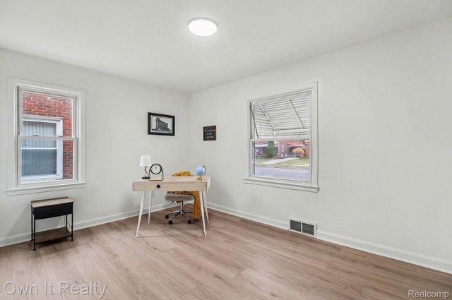 20242 Steel Street, Detroit, MI 48235