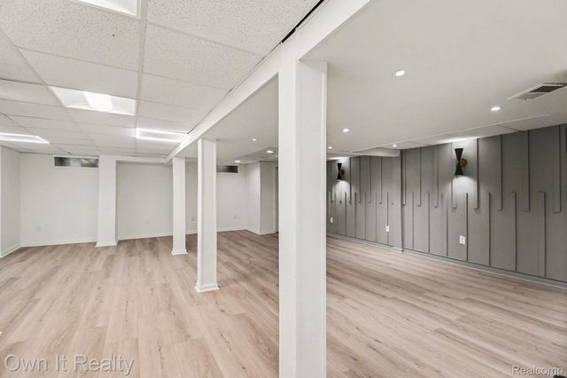 20242 Steel Street, Detroit, MI 48235