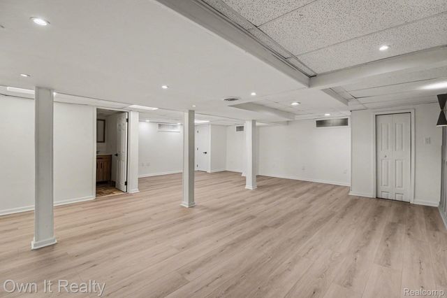 20242 Steel Street, Detroit, MI 48235