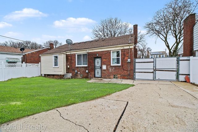 20242 Steel Street, Detroit, MI 48235