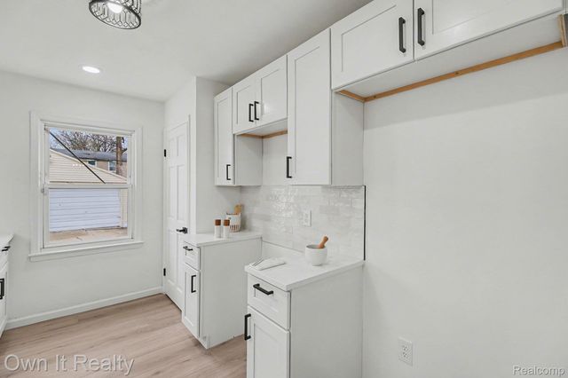 20242 Steel Street, Detroit, MI 48235