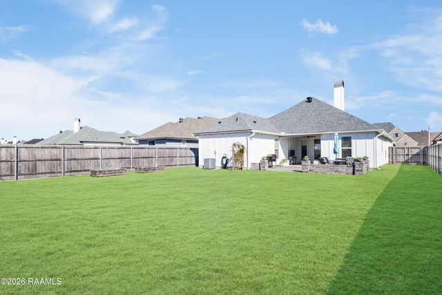 202 San Sebastian Drive, Youngsville, LA 70592