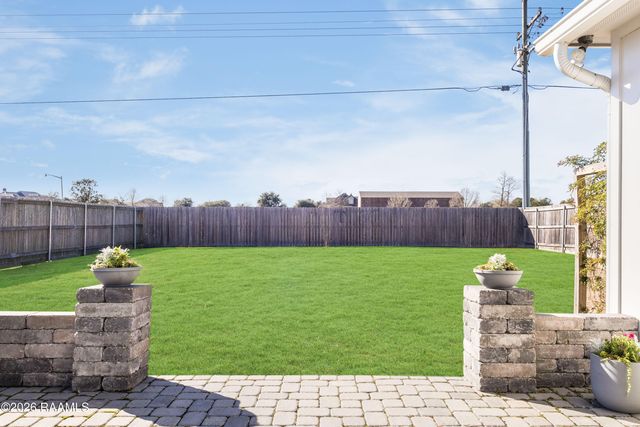 202 San Sebastian Drive, Youngsville, LA 70592