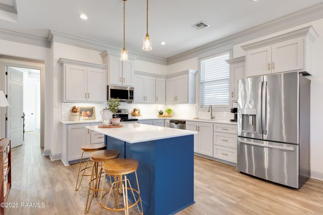 202 San Sebastian Drive, Youngsville, LA 70592