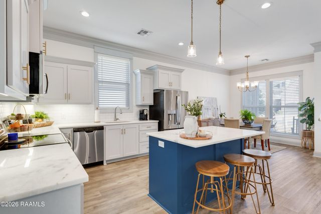 202 San Sebastian Drive, Youngsville, LA 70592