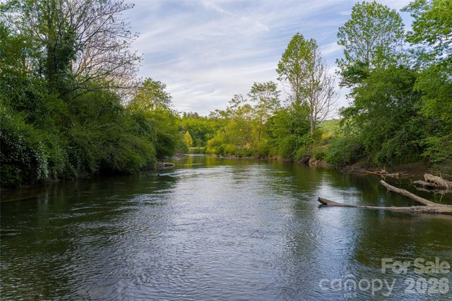 3903 Island Ford Road, Brevard, NC 28712
