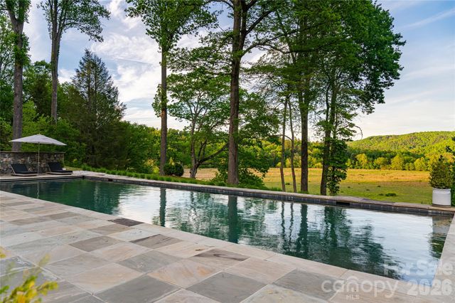 3903 Island Ford Road, Brevard, NC 28712