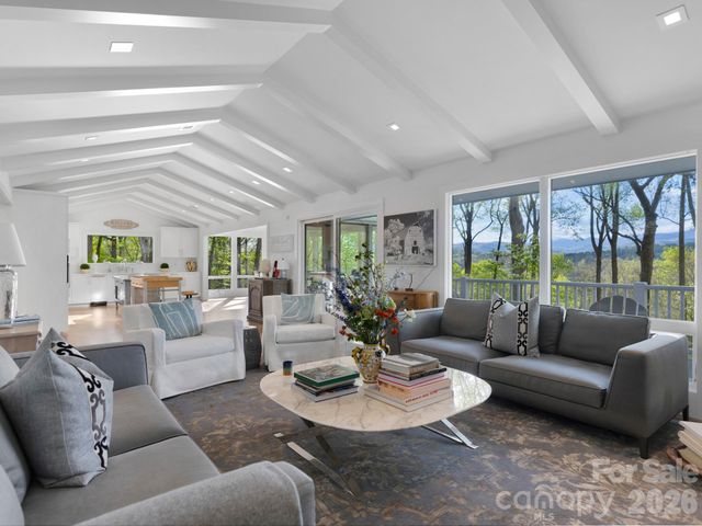 3903 Island Ford Road, Brevard, NC 28712