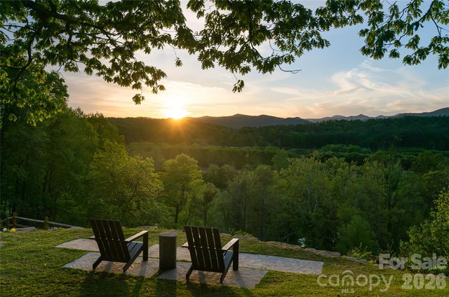3903 Island Ford Road, Brevard, NC 28712