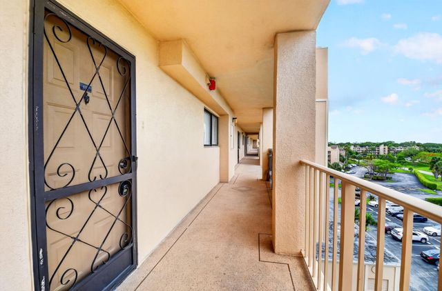 6866 Huntington Lane 602, Delray Beach, FL 33446