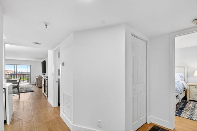 6866 Huntington Lane 602, Delray Beach, FL 33446