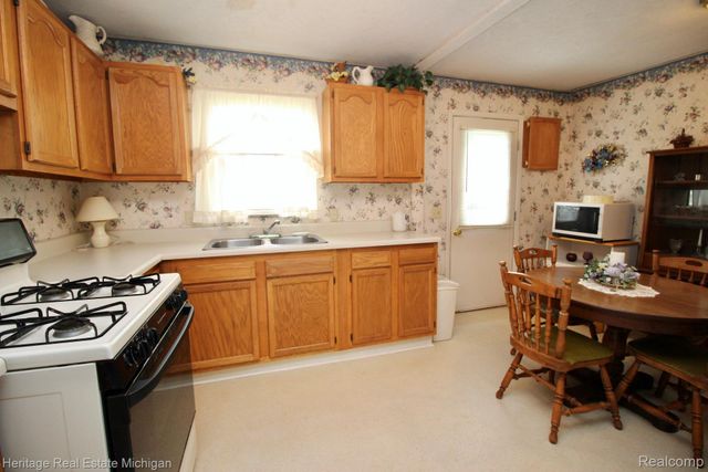 8265 S M 52, Bennington Township, MI 48867