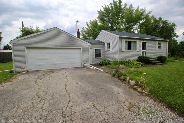 8265 S M 52, Bennington Township, MI 48867