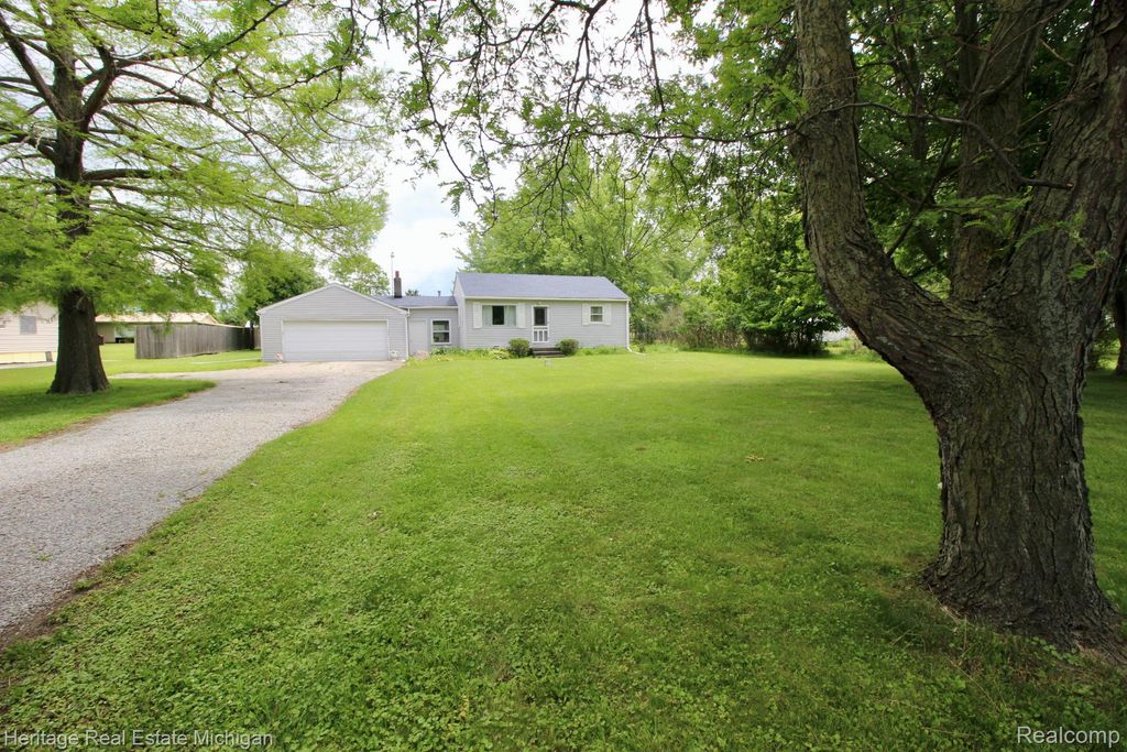 8265 S M 52, Bennington Township, MI 48867