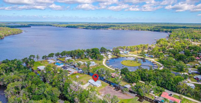 138 Hicks Ave, Crescent City, FL 32112