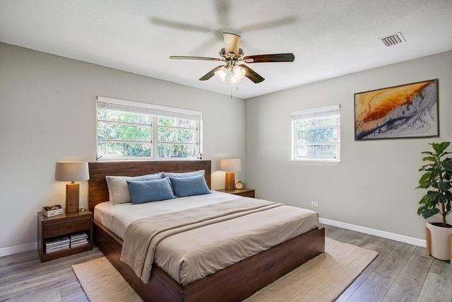 138 Hicks Ave, Crescent City, FL 32112