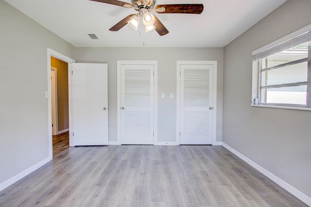 138 Hicks Ave, Crescent City, FL 32112