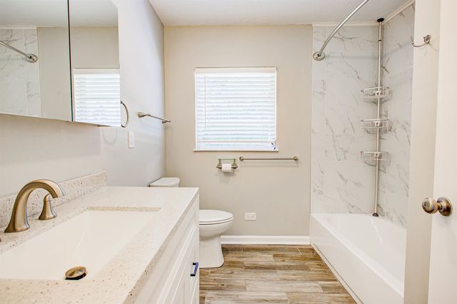 138 Hicks Ave, Crescent City, FL 32112