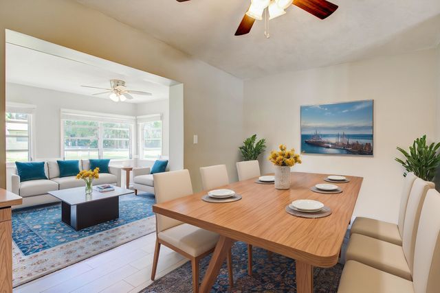 138 Hicks Ave, Crescent City, FL 32112