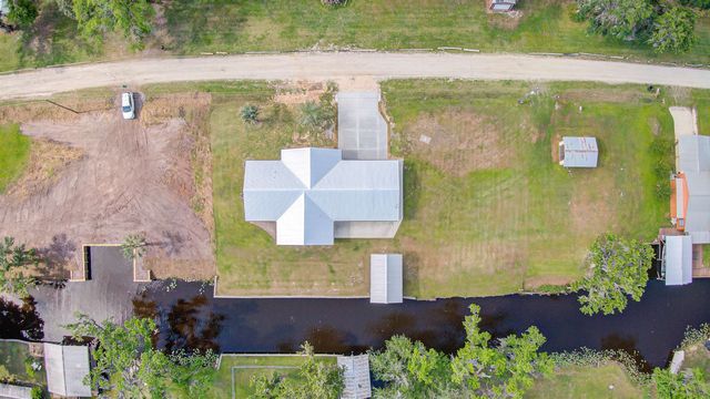 138 Hicks Ave, Crescent City, FL 32112