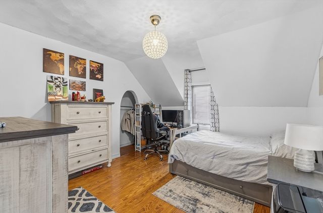115 Division St, New Bedford, MA 02744