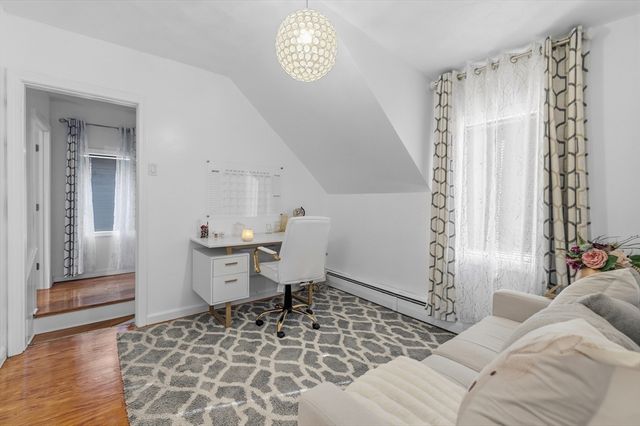 115 Division St, New Bedford, MA 02744