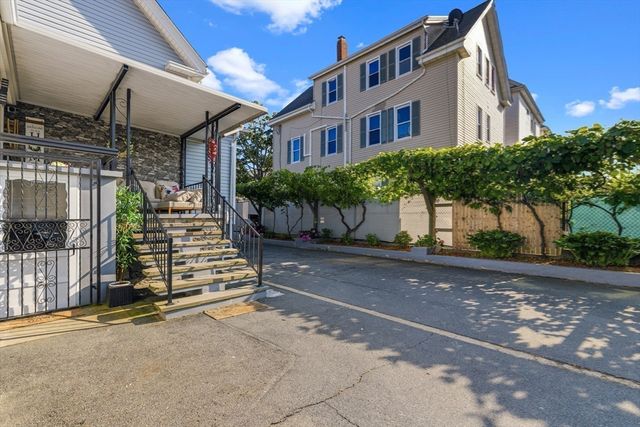 115 Division St, New Bedford, MA 02744