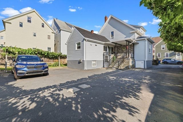 115 Division St, New Bedford, MA 02744