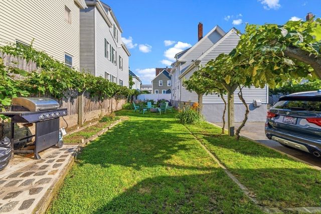 115 Division St, New Bedford, MA 02744