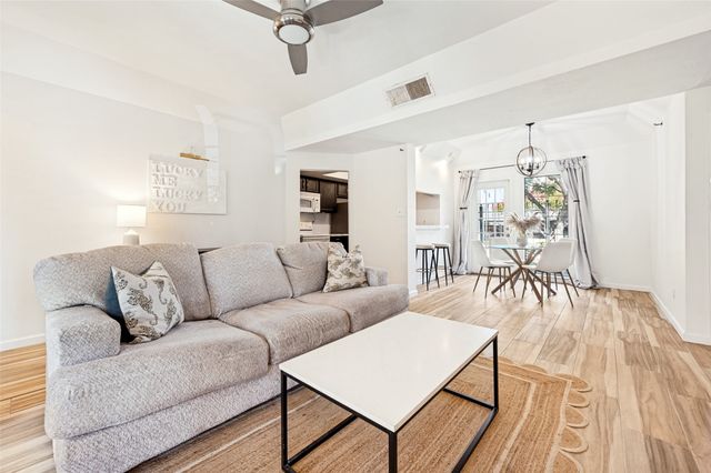 3105 San Jacinto Street 110, Dallas, TX 75204