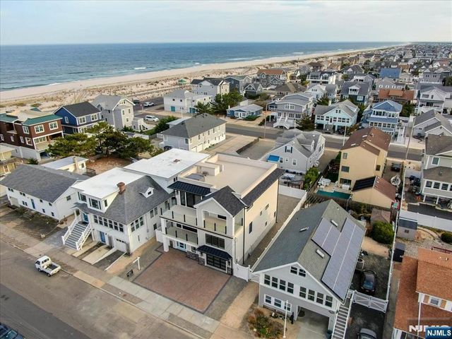 17 I Street, Seaside Park, NJ 08752